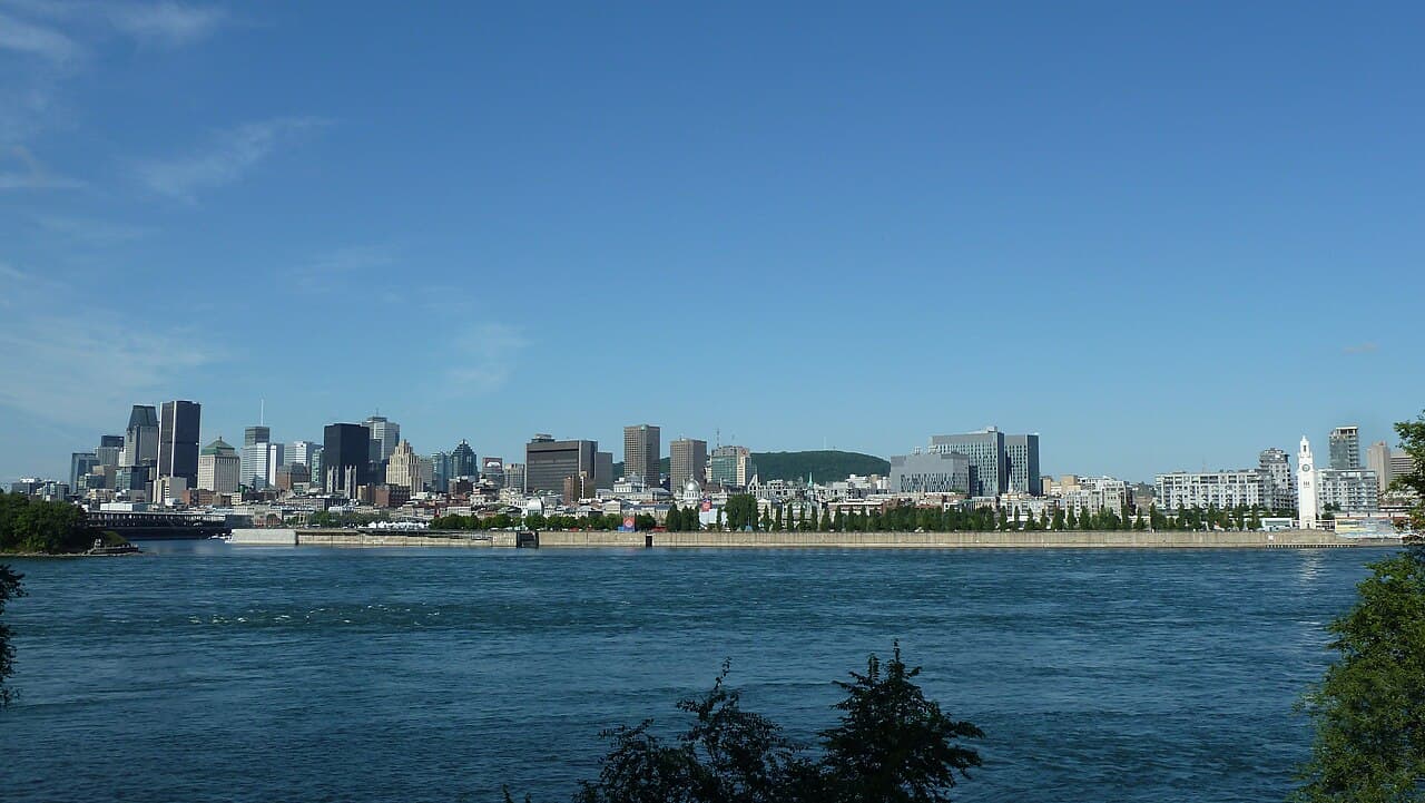 Montreal cruise port