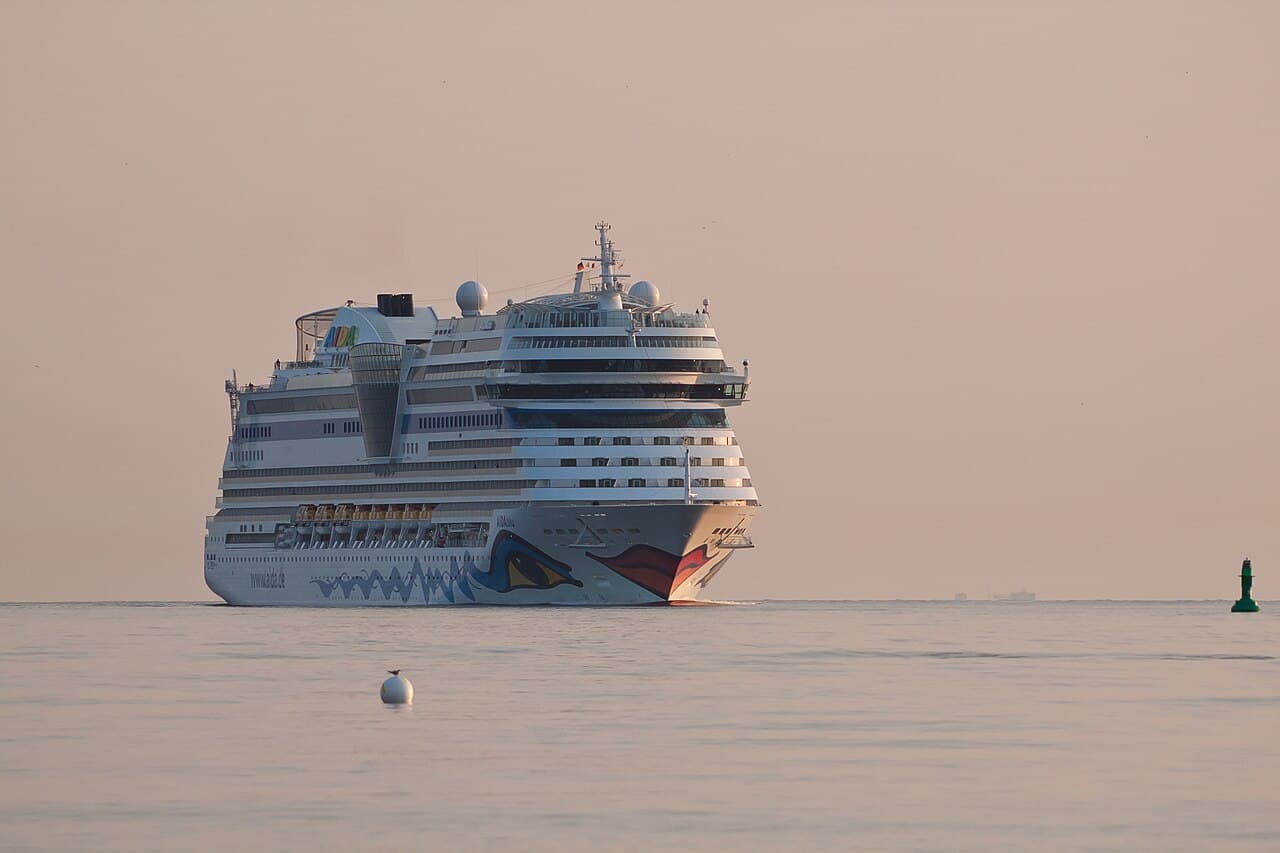 Warnemünde cruise port