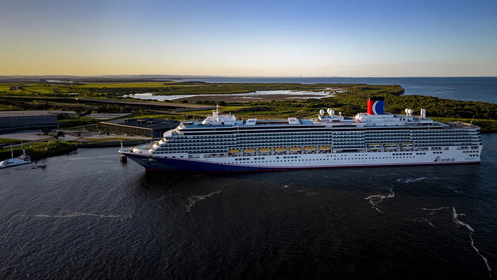 Carnival Luminosa cruise ship