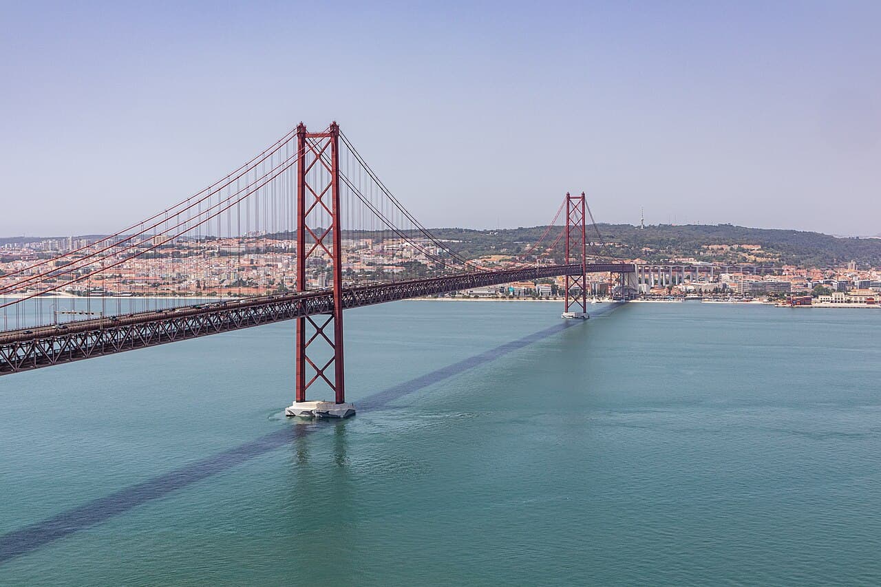 Seven Seas Navigator — Landmarks of Lisbon & Lorient