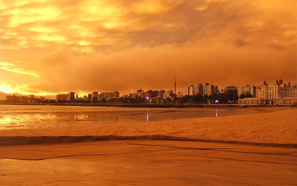 Oosterdam — 3-night Santiago & 15-night South America Pathways